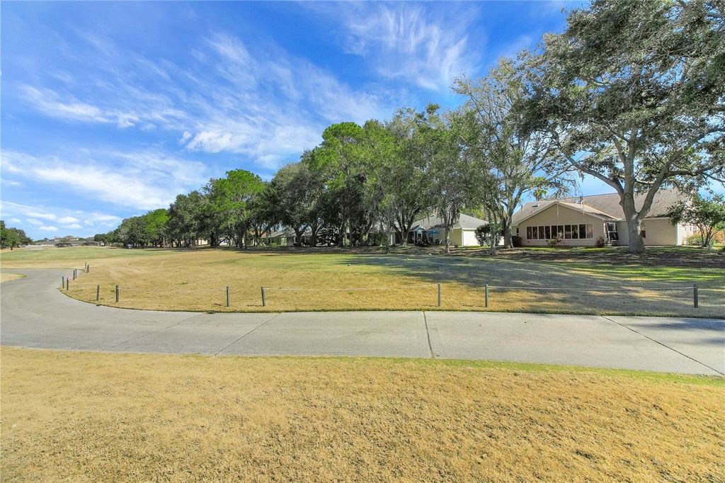 Image 50 of property listing at 1059 SOLEDAD WAY, The Villages, FL 32159