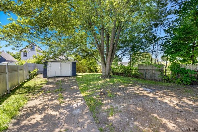 43 Regent Street, Buffalo, NY 14206