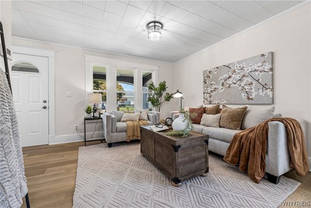 43 Regent Street, Buffalo, NY 14206