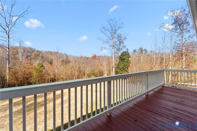 228 Hidden Springs Ln, Aylett, VA 23009