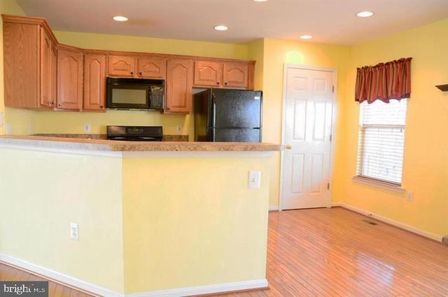 14337 LEGEND GLEN CT, Gainesville, VA 20155