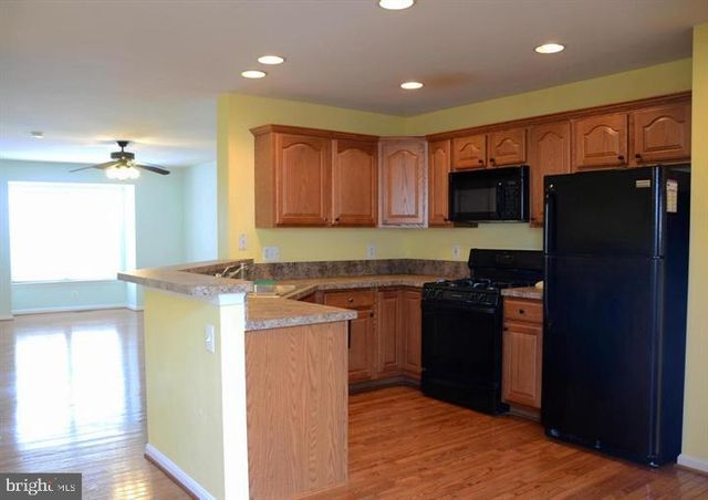 14337 LEGEND GLEN CT, Gainesville, VA 20155