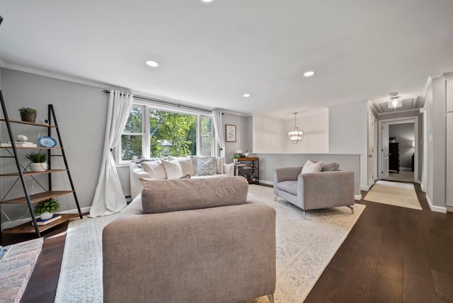 10 Great Hill Drive, Newmarket, NH 03857