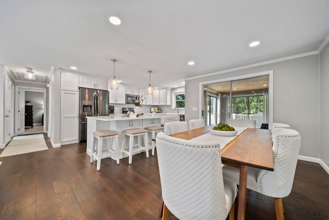 10 Great Hill Drive, Newmarket, NH 03857