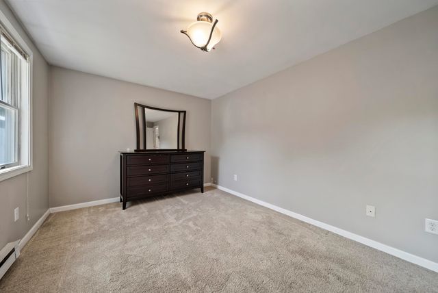 10 Great Hill Drive, Newmarket, NH 03857