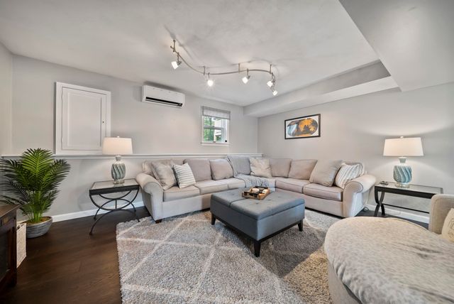 10 Great Hill Drive, Newmarket, NH 03857
