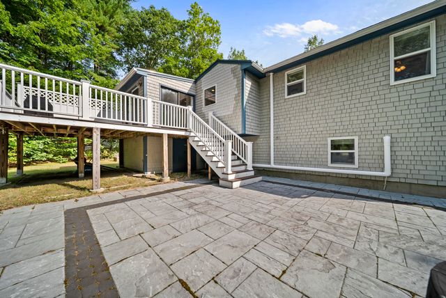 10 Great Hill Drive, Newmarket, NH 03857