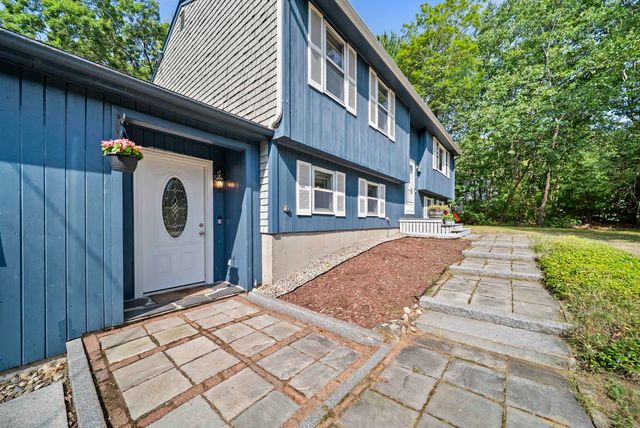 10 Great Hill Drive, Newmarket, NH 03857