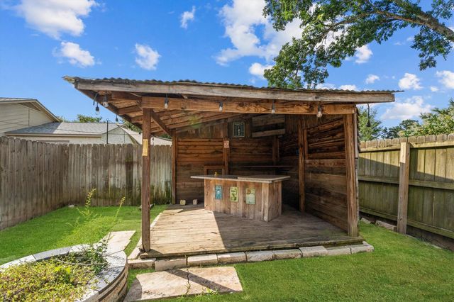 8708 Greenleaf Drive, College Station, TX 77845