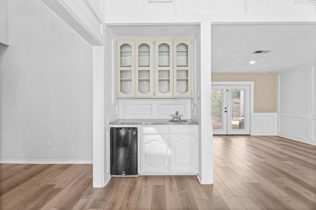8708 Greenleaf Drive, College Station, TX 77845