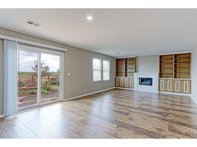828 Lonewolf Cir, Brighton, CO 80603