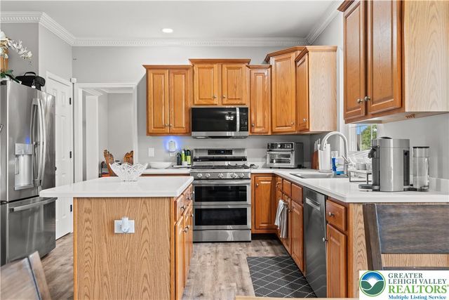 2305 Aberdeen Way, Lower Macungie Twp, PA 18062