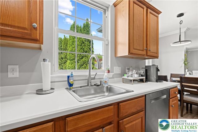 2305 Aberdeen Way, Lower Macungie Twp, PA 18062