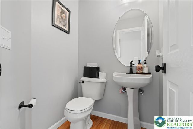 2305 Aberdeen Way, Lower Macungie Twp, PA 18062