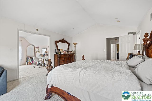 2305 Aberdeen Way, Lower Macungie Twp, PA 18062