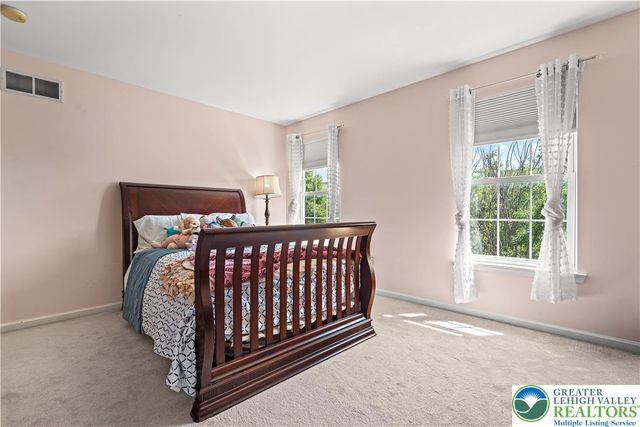 2305 Aberdeen Way, Lower Macungie Twp, PA 18062