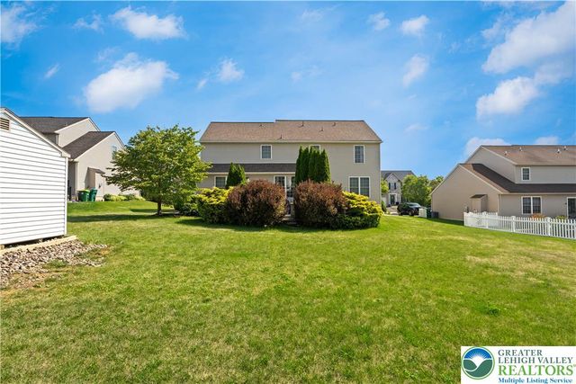 2305 Aberdeen Way, Lower Macungie Twp, PA 18062