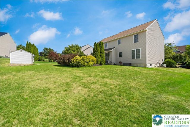 2305 Aberdeen Way, Lower Macungie Twp, PA 18062