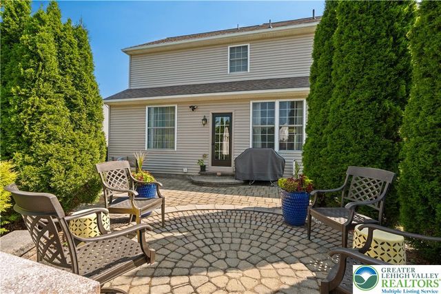 2305 Aberdeen Way, Lower Macungie Twp, PA 18062