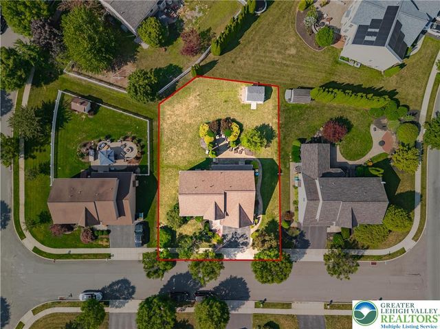 2305 Aberdeen Way, Lower Macungie Twp, PA 18062