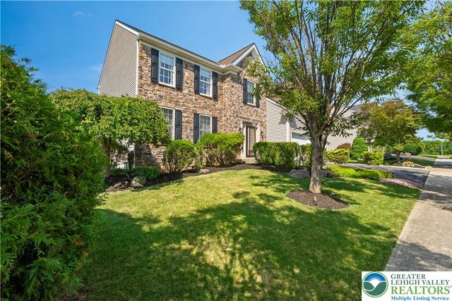 2305 Aberdeen Way, Lower Macungie Twp, PA 18062