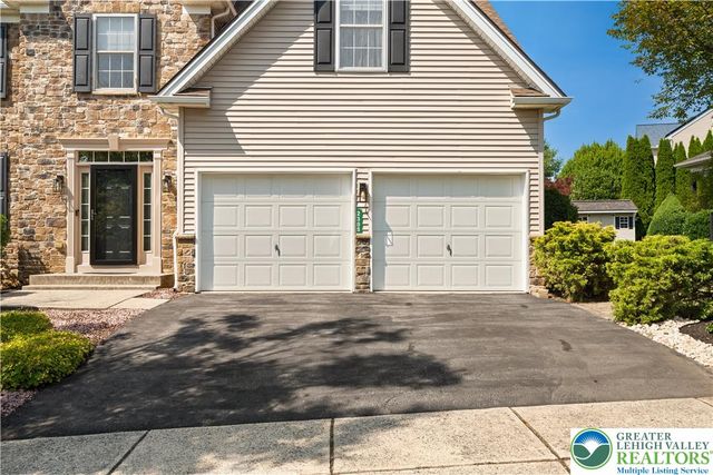2305 Aberdeen Way, Lower Macungie Twp, PA 18062