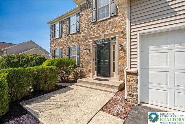 2305 Aberdeen Way, Lower Macungie Twp, PA 18062