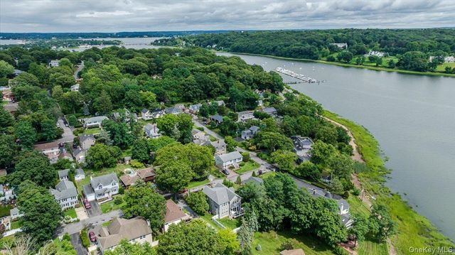 13 Meadow Lane, Bayville, NY 11709