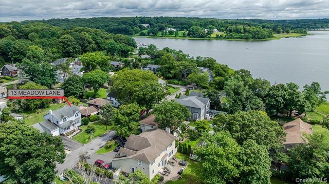 13 Meadow Lane, Bayville, NY 11709