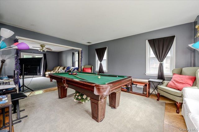 13 Meadow Lane, Bayville, NY 11709
