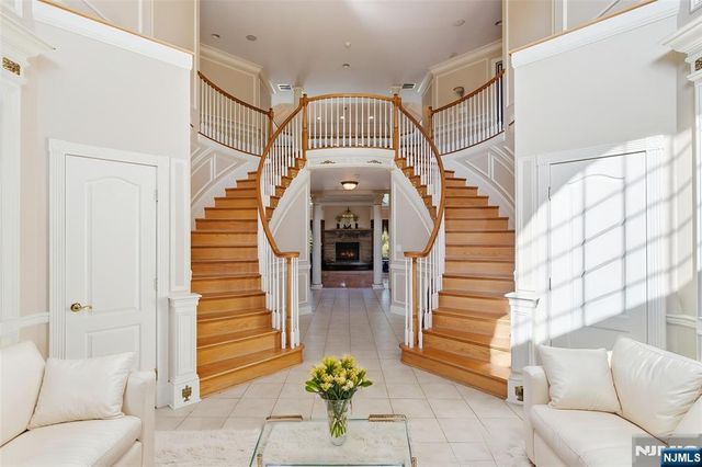 3 Topaz Court, Marlboro, NJ 07746