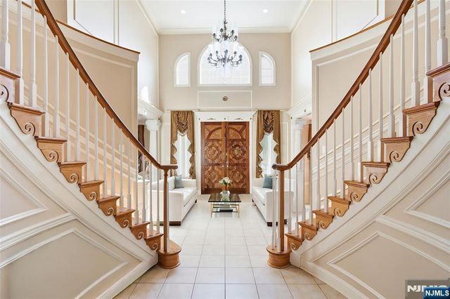 3 Topaz Court, Marlboro, NJ 07746