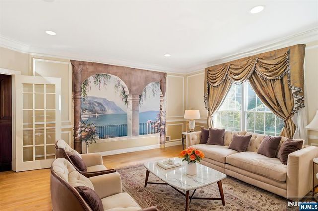 3 Topaz Court, Marlboro, NJ 07746