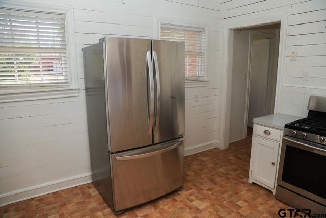 628 Troup, Tyler, TX 75701