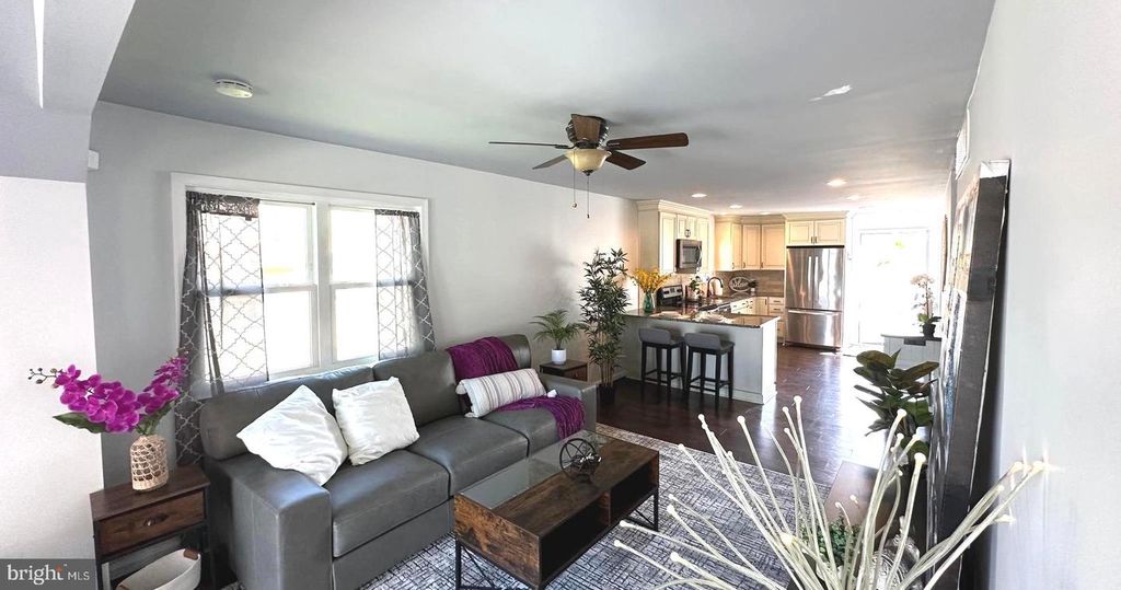 Image 11 of property listing at 3906 GLENHURST RD, Baltimore, MD 21222