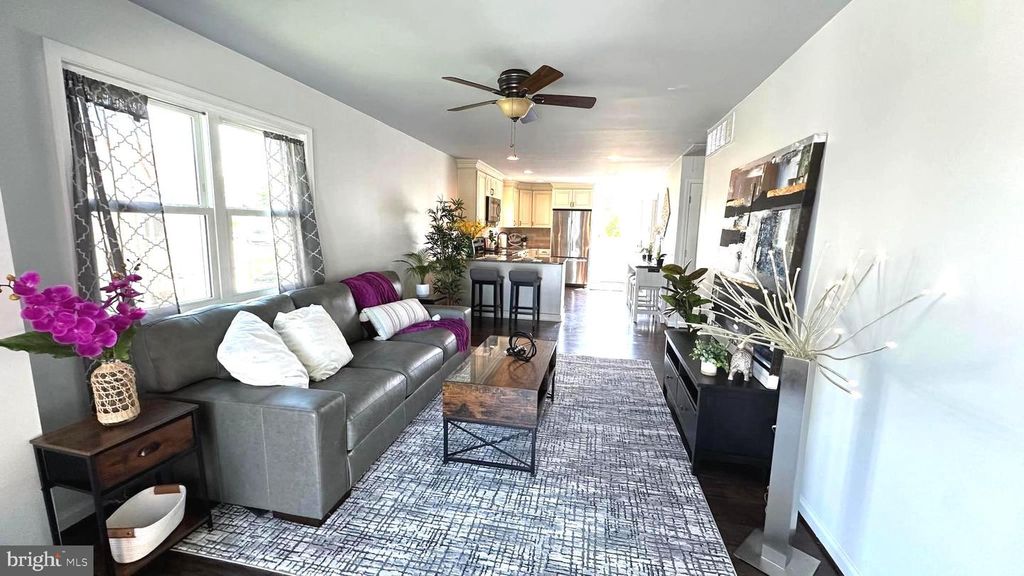 Image 12 of property listing at 3906 GLENHURST RD, Baltimore, MD 21222