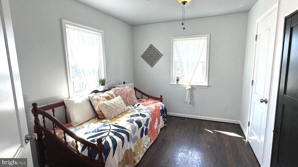 Image 17 of property listing at 3906 GLENHURST RD, Baltimore, MD 21222