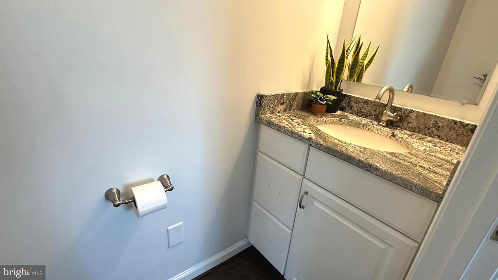 Image 19 of property listing at 3906 GLENHURST RD, Baltimore, MD 21222