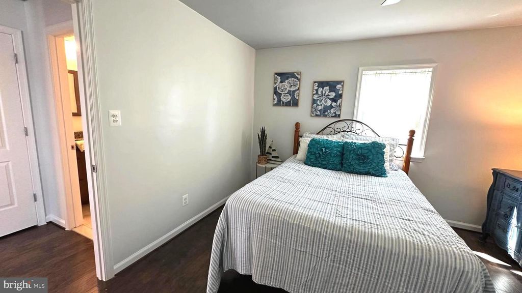 Image 20 of property listing at 3906 GLENHURST RD, Baltimore, MD 21222