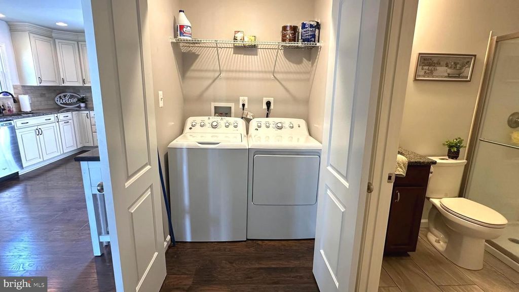 Image 23 of property listing at 3906 GLENHURST RD, Baltimore, MD 21222