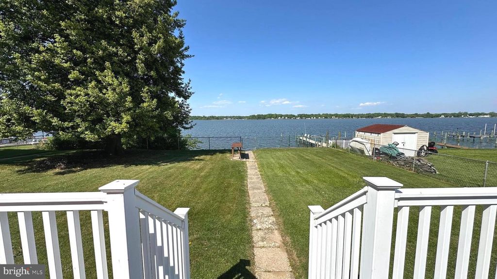 Image 27 of property listing at 3906 GLENHURST RD, Baltimore, MD 21222