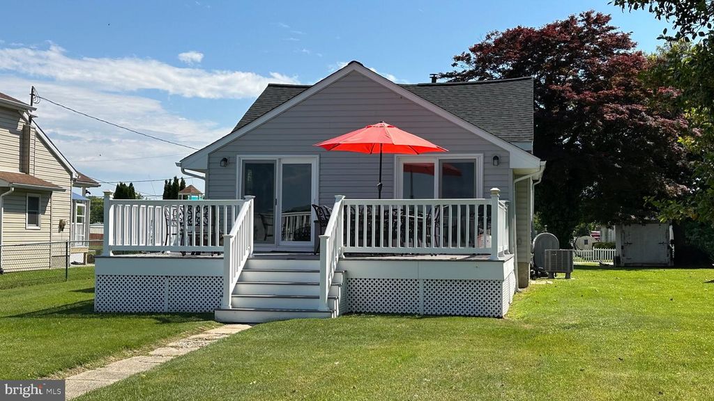 Image 30 of property listing at 3906 GLENHURST RD, Baltimore, MD 21222