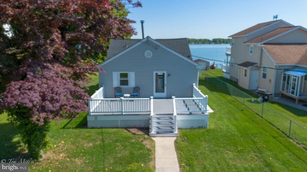 Image 32 of property listing at 3906 GLENHURST RD, Baltimore, MD 21222