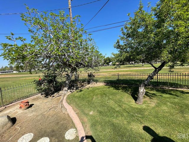 6212 Bel Aire Way, Bakersfield, CA 93309