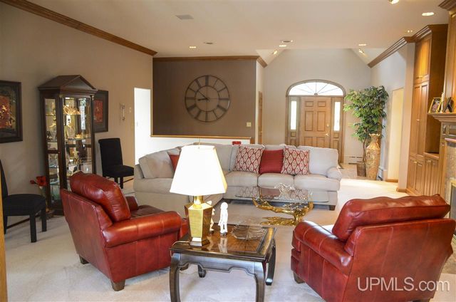 202 Cataldo Drive, Iron River, MI 49935