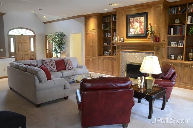 202 Cataldo Drive, Iron River, MI 49935