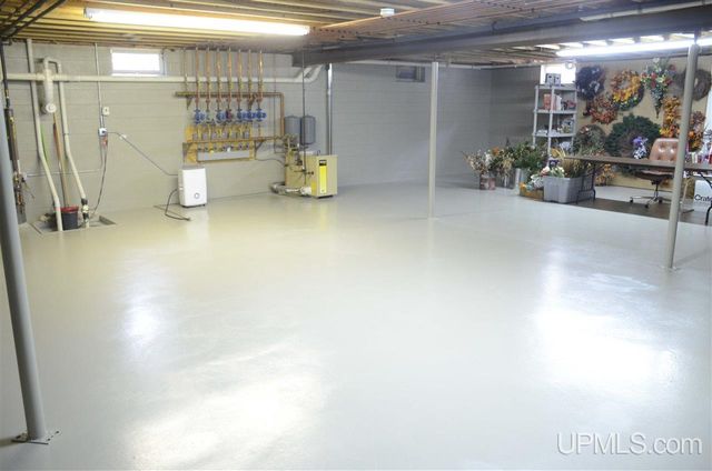 202 Cataldo Drive, Iron River, MI 49935