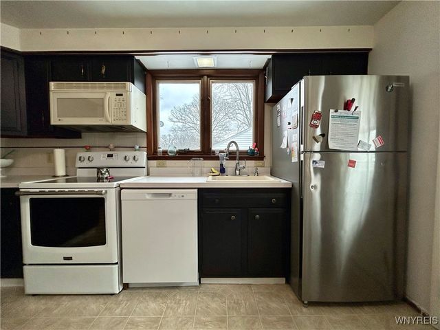 525 East Stenzil Street, North Tonawanda, NY 14120