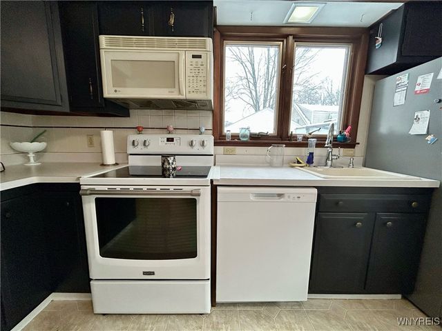 525 East Stenzil Street, North Tonawanda, NY 14120