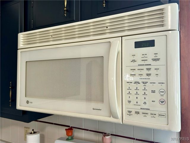 525 East Stenzil Street, North Tonawanda, NY 14120